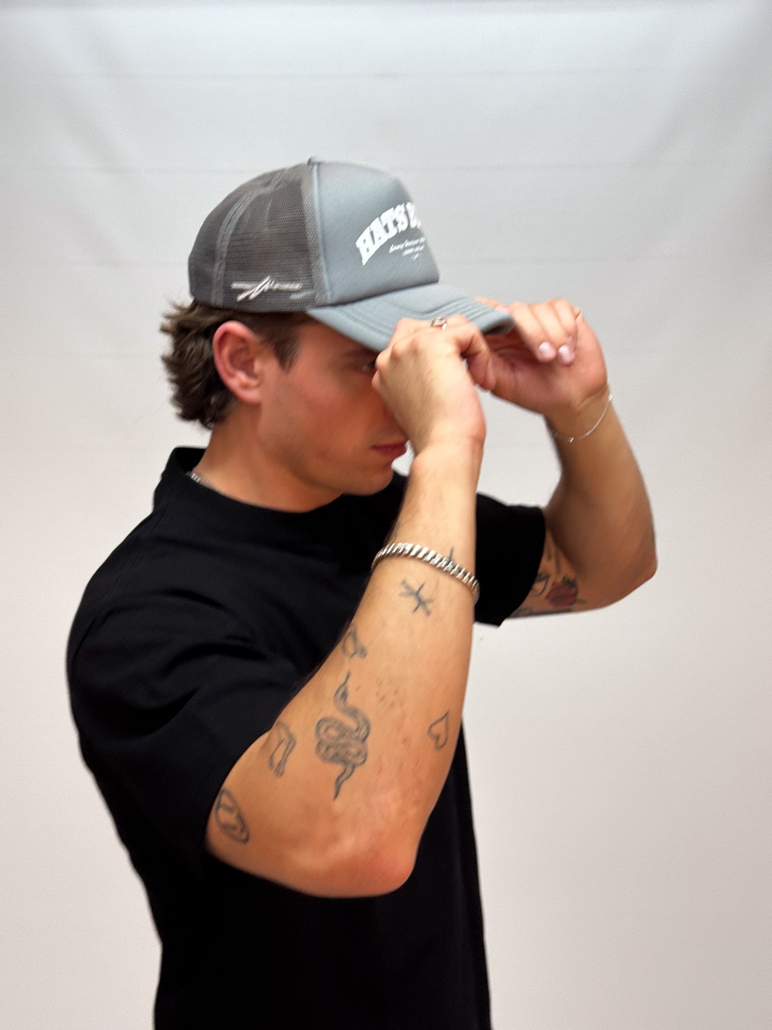 The Blvd Trucker - Grey